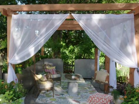 Pergola Curtain Ideas, Porch Curtains Outdoor, Diy Outdoor Curtains, Curtains Outdoor, Free Standing Pergola, Small Pergola, Pergola Diy, Outdoor Curtains For Patio, Porch Curtains