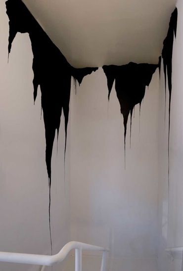 dripping Black And White Wall Painting Ideas Bathroom, Dripping Wall Paint, Dripping Paint Wall, Halloween Reference, Ink Dripping, Wax Room, Waxing Room, Tattoo Salon, Skin Paint