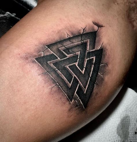 20 Bold Valknut Tattoo Ideas For An Authentic Viking Look Viking Valknut Tattoo, Valknut Tattoo Design, Wilson Tattoo, Viking Tattoo Ideas, Valknut Tattoo, Odin Symbol, Rabe Tattoo, Valknut Symbol, Vikings Tattoo