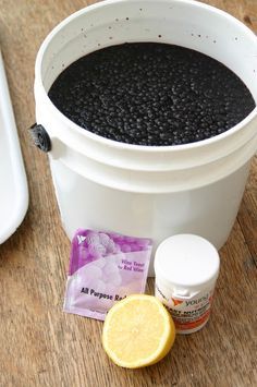 Homemade Booze, Wine Making Recipes, Homemade Wine Recipes, Elderberry Wine, Wine At Home, Elderberry Recipes, Wine Yeast, Homemade Alcohol, Homemade Liquor