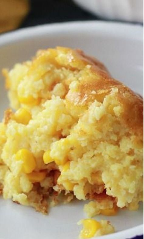 Corn Spoonbread, Corn Spoon Bread, Southern Thanksgiving Recipes, Jiffy Mix, Spoon Bread, Easy Corn, Corn Dishes, Jiffy Cornbread, Casserole Easy