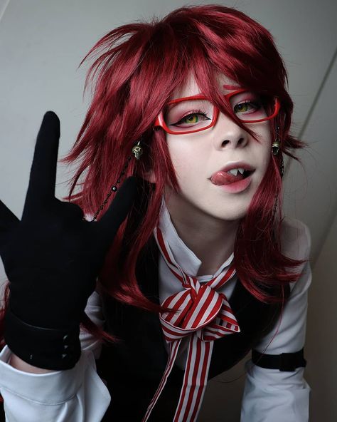 Grell Cosplay, Grell Sutcliff Cosplay, Black Butler Grell, Grell Sutcliff, Black Butler Ciel, Makeup Stuff, Ciel Phantomhive, Amazing Cosplay, Cosplay Makeup