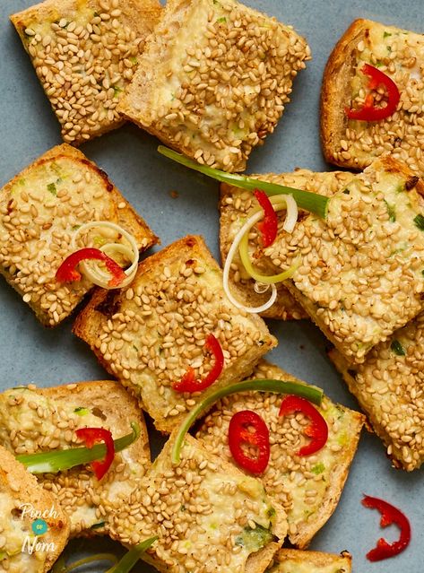 Sesame Chicken Toasts - Pinch Of Nom Pinch Of Nom Recipes, Chicken Toast, Noom Meals, Slimmers World Recipes, Fakeaway Recipes, Cooking Conversions, Pinch Of Nom, Healthy Meat Recipes, Low Calorie Cooking