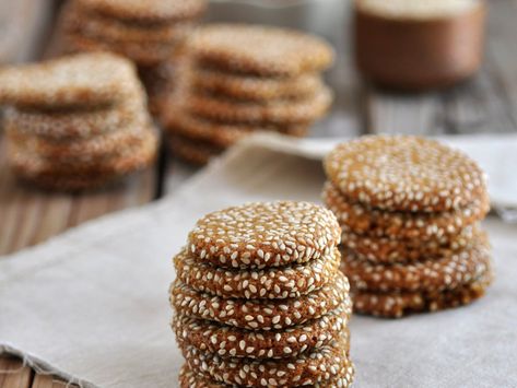 Vegan Honey, Galletas Keto, Condensed Milk Cookies, Greek Cookies, Sesame Cookies, Tahini Cookies, Classic Peanut Butter Cookies, Honey Sesame, Honey Cookies