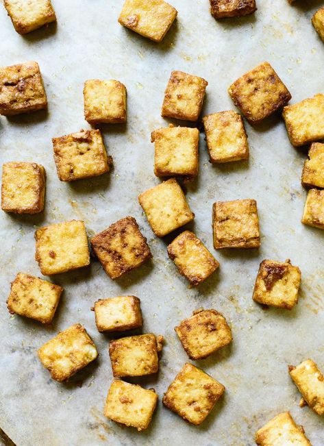 This crispy baked tofu is so easy to make! Add this crispy tofu to any recipe that could use some extra protein. cookieandkate.com Crispy Baked Tofu, Cookie And Kate, Tofu Tacos, Breakfast Low Carb, Crispy Tofu, Baked Tofu, Tofu Recipes, Asian Dishes, Sin Gluten