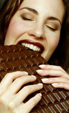 Eating Chocolate 5 times a week while prego gives you a 40% less chance of getting pre-eclampsia.... I will take any excuse to eat chocolate. Chocolates, Mothers Day Chocolates, I Love Chocolate, Love Chocolate, Chocolate Bar, Chocolate Lovers, Dark Chocolate, Sweet Tooth, Comfort Food