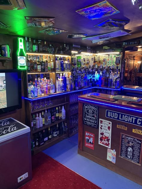 Home Dive Bar Ideas, Shed Pub, Home Pub Ideas, Backyard Pub, Home Bar Plans, Home Bar Ideas, Man Cave Shed, Home Bar Cabinet, Room Organization Bedroom