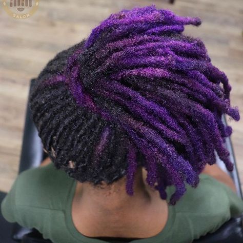 Purple Highlights on Locs Dreadlock Styles, Boxed Hair Color, Dyed Dreads, Purple Dreads, Colored Dreads, Lighter Hair, Beautiful Dreadlocks, Short Locs Hairstyles, Dreads Styles