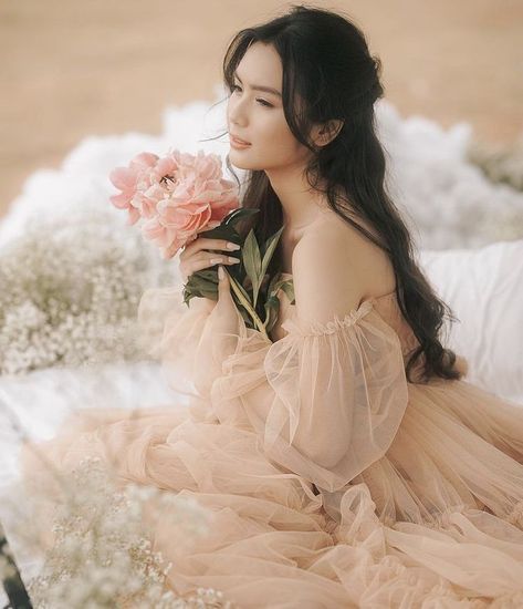 Francine Diaz Photoshoot, Pre Debut Photoshoot Ideas, Debut Photoshoot Ideas, Pre Debut Photoshoot, Francine Diaz, Debut Theme, Photoshoot Outfit Ideas, Fairytale Photoshoot, Debut Photoshoot