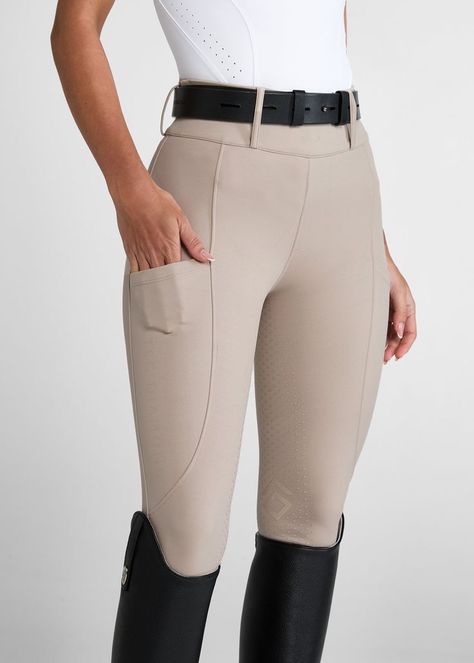 Riding Pants Outfit, Breeches Equestrian, Horse Girl Aesthetic, Equestrian Style Outfit, Vivienne Westwood Tops, Equestrian Clothes, Free Rain, Horse Riding Pants, Riding Leggings