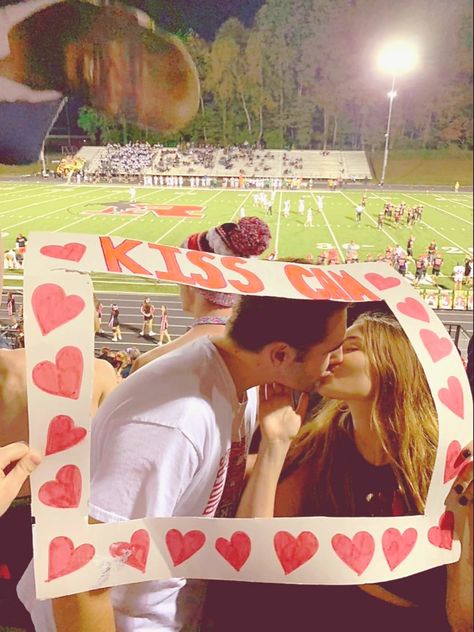 High School, Homecoming, American Football, Kiss Cam, Football Season, High School Seniors, Relationship Goals, Kiss, Football