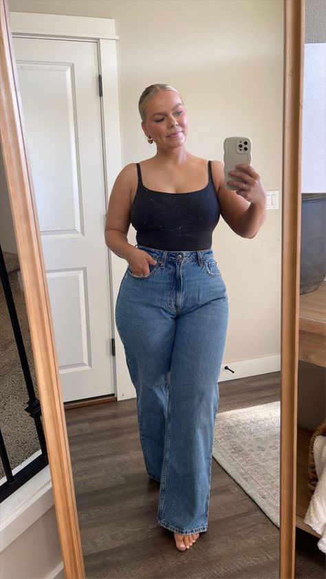 Curve Love High Rise Loose Jean curated on LTK Plus Size Light Wash Jeans Outfit, Cute Jean Summer Outfits, Fit Mid Size, Size 12 Jeans Outfit, Jeans For Midsize Women, How To Style Mom Jeans Casual, Outfit For Hourglass Shape, Plus Size Straight Leg Jeans Outfits, Size 14/16 Outfit Ideas