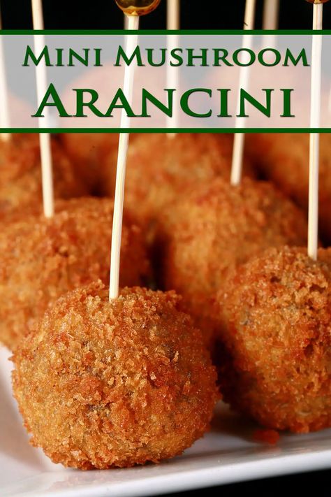 Arancini Recipe Easy, Upscale Appetizers, Italian Fried Rice, Arancini Recipe Italian, Fried Risotto Balls, Mushroom Arancini, Fried Rice Balls, Comfort Food Appetizers, Risotto Balls