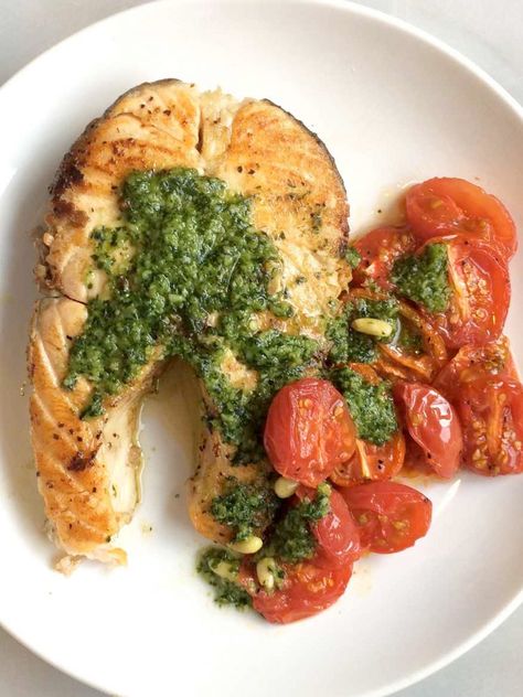 This Salmon Steaks with Pesto Garnish recipe makes for an attractive and easy fish course! Make this for dinner! http://www.joyofkosher.com/recipes/salmon-steaks-with-pesto-garnish/ Recipes With Fruit Cocktail, Salmon Steaks, Mom With Kids, Veggie Diet, Dairy Recipes, Kosher Cooking, Pesto Salmon, Homemade Ravioli, Salmon Steak