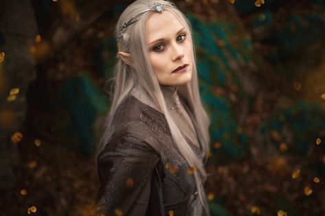 Pixie Ears, Elven Woman, Female Wizard, Elven Dress, Elf Warrior, Elf Characters, Faery Art, Tolkien Elves, Elf Druid