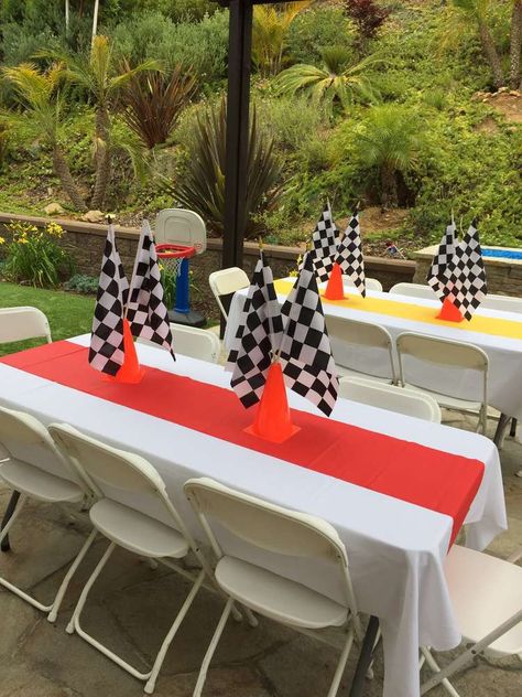 Blaze Birthday Party, Auto Party, Blaze Birthday, Hotwheels Birthday Party, Cars Birthday Party Decorations, Hot Wheels Party, Hot Wheels Birthday, Disney Cars Birthday, Car Themed Parties