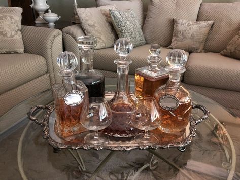 Antique Silver Tray Decor Ideas, Liquor Tray Display Ideas, Liquor Tray Display, Decanter Display Bar Vintage, Decanter Display Ideas, Decanter Display Bar, Whiskey Decanter Display, Crystal Glassware Display, Silver Trays Decor Ideas