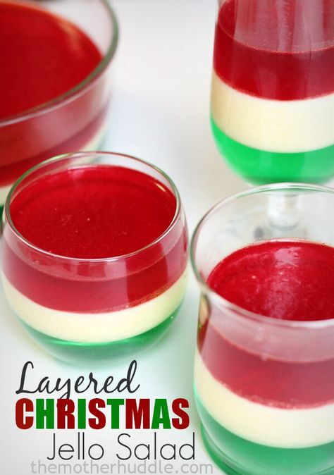 Xmas Jello Recipes, Jello In A Can, Christmas Jello Mold, Christmas Jello Salad, Layered Jello Recipe, Jello Creations, Kersfees Idees, Easy Goulash, Christmas Jello