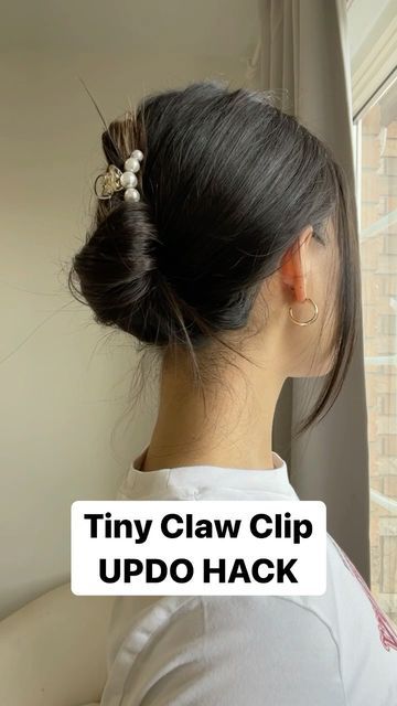 Wedding Guest Hair Claw Clip, Small Hairclip Hairstyles, Small Claw Clip Hairstyles, Jaw Clip Hairstyles, Claw Clip Medium Hair, Claw Clip For Long Hair, Pinned Hair, Clip Hacks, Claw Clip Updo