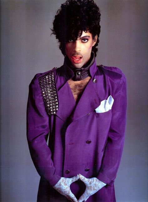 Prince Singer, Purple Rain Album, Princes Fashion, Happy Birthday Prince, 80s Pop Culture, Prince Music, Prince Musician, Prince Images, Prince Tribute