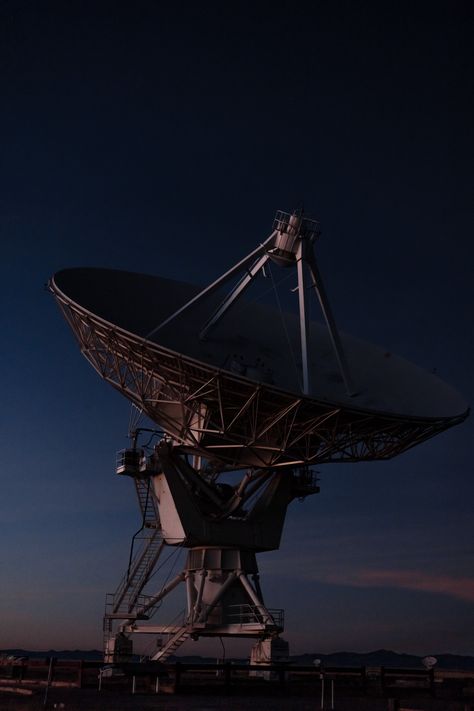 Thanks to Alec Favale for making this photo available freely on @unsplash 🎁 Radio Telescope, Fiber Internet, Internet Packages, Wifi Internet, Nature Museum, Tv Services, Internet Providers, Energy Industry, Energy Companies