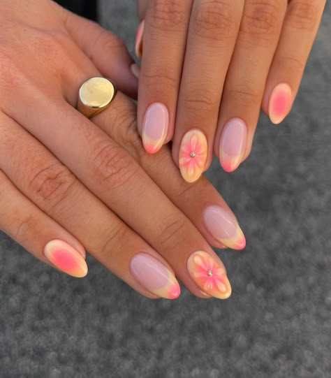 aura details and 3D flowers 🌺💛 if you’d like a design like this please let us know when booking 💅🏽 @cmp_beautysupplies gel polishes used: 💛butter me up 💛barely there - - - - - #nails #nailart #nailinspo #3Dnails #springnails Paznokcie Hello Kitty, Hawaii Nails, Preppy Nails, Teen Nails, Cruise Nails, Florida Nails, Kutek Disney, Unghie Sfumate, Beachy Nails