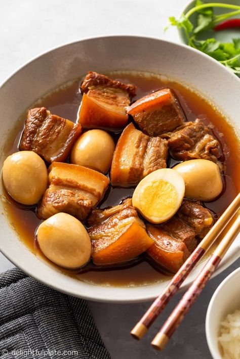 Thit Kho Recipe, Thit Kho, Caramelized Pork, Easy Vietnamese Recipes, Vietnamese Pork, Vietnamese Dishes, Braised Pork Belly, Pork Belly Recipes, Viet Food