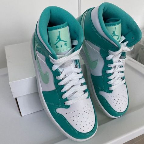 Nike High Tops Shoes, Cool Air Jordans, Nike House Shoes, Shoes For Women Dunks, Orange Shoes Women, Cute Jordan 1s, Popular Nike Shoes Women, Womens Jordans Sneakers