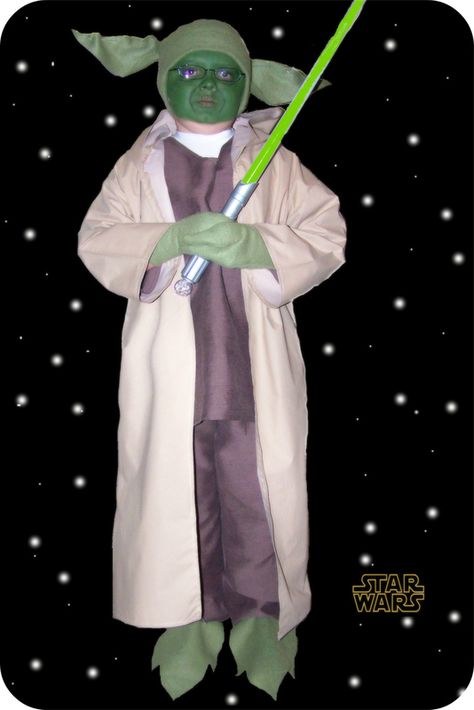 yoda Yoda Costume Adult, Yoda Costume Diy, Yoda Cosplay, Yoda Halloween Costume, Star Wars Costumes Diy, Yoda Costume, Star Wars Dress, Horse Costumes, Star Wars Costumes