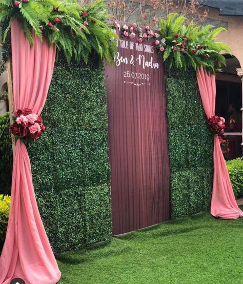 Backdrop Setup, Couple Decor, Engagement Stage Decoration, Bridal Backdrops, Coin Photo, Wedding Stage Backdrop, Decoration Evenementielle, Wedding Background Decoration, Wedding Entrance Decor