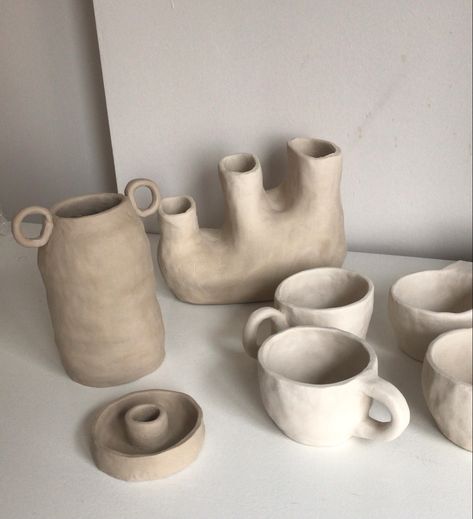 Hand Built Ceramics Ideas, Ceramics Hand Building, Hand Built Mug, Ceramic Hand Building, Hand Built Pottery Ideas, Hand Building Ceramics, Hand Building Pottery, Clay Hand Building, Hand Built Ceramics