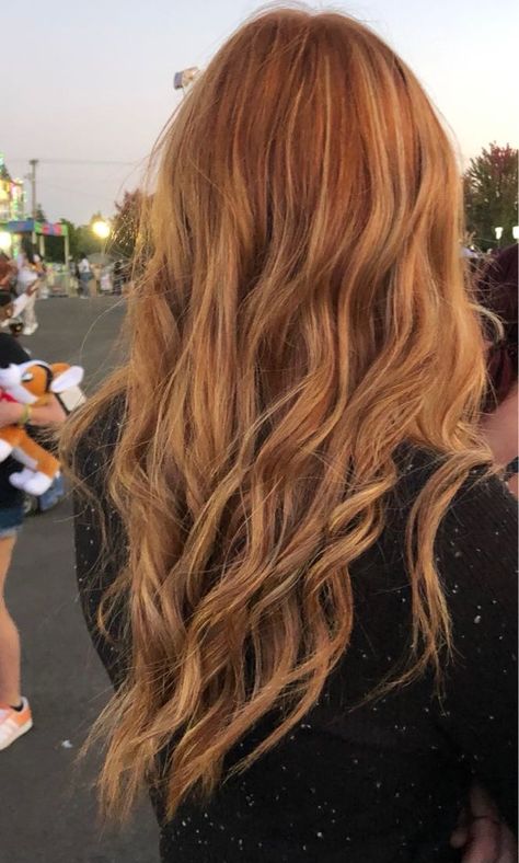 Blonde Highlight On Ginger Hair, Natural Red Hair With Babylights, Strawberry Red With Blonde Highlights, Light Red Blonde Balayage, Red Hair With Blonde Babylights, Natural Ginger Highlights, Boliage Hair Red Head, Copper Ginger Hair With Blonde Highlights, Ginger Hair Color With Lowlights