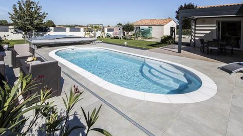 Lisa oval pool – a fully or partially in-ground pool Mini Swimming Pool, Swimming Pool Kits, Kleiner Pool Design, Square Pool, Kidney Shaped Pool, Moderne Pools, Oval Pool, Pool Kits, Leisure Pools