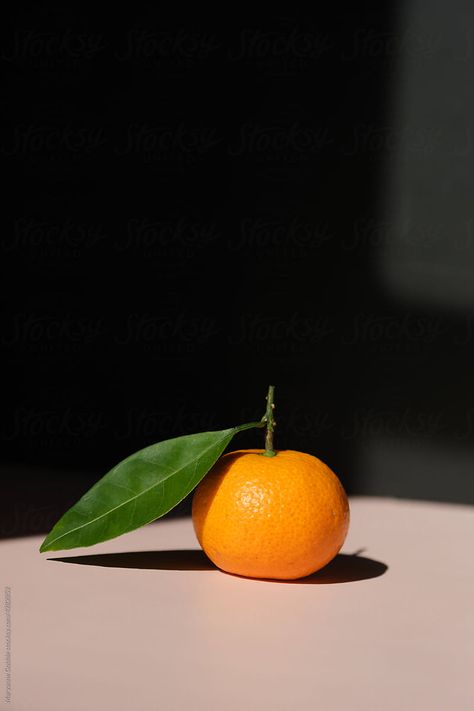 Mandarin Orange Photography, Orange Fruit Photography, Mandarin Aesthetic, Food References, Fruit Shoot, Fruits Photos, Painting Reference, Fruit Photography, Simple Pictures