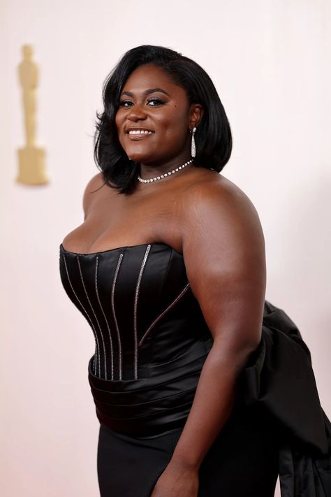 Danielle Brooks's Oscars Nails Have a Special Meaning | POPSUGAR Beauty Danielle Brooks, Oscars Red Carpet, Winners And Losers, Her Nails, Carpet Looks, Popsugar Beauty, Oscar Winners, The Oscars, Red Carpet Looks