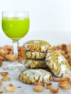 Amazing Italian Pistachio Cookies - angean angean Cinnamon Christmas Cookies, Italian Christmas Cookie Recipes, Pistachio Recipes, Italian Christmas Cookies, Italian Cookie Recipes, Pistachio Cookies, Leaf Cookies, Easy Cinnamon, Italian Cookies