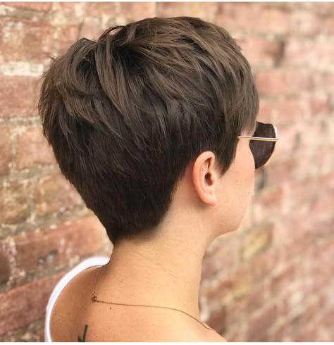 Pixie With Volume On Top, Big Short Hair, Dark Pixie Cut, Short Hair Back, Crop Hair, Short Hair Pixie Cuts, Short Hair Trends, Choppy Hair, Super Short Hair