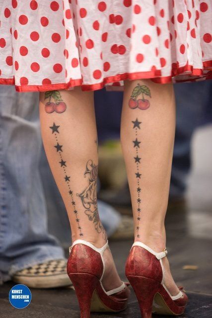 Rockabilly Tattoo Designs, Snowglobe Tattoo, Armpit Tattoo, Rockabilly Tattoos, Cinnabon Recipe, Rockabilly Mode, Tiny Finger Tattoos, Rockabilly Tattoo, Cherry Tattoos