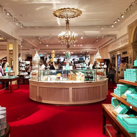 Mason London, Fortnum Mason, The 300, Gifts Set, Expensive Taste, Fortnum And Mason, Sustainable Products, Luxury Department Store, Travel Food