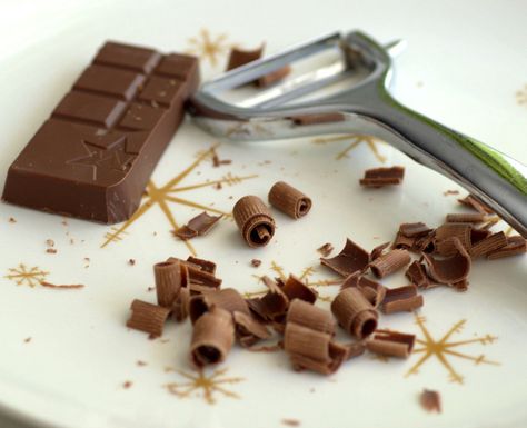 How to Make Chocolate Shavings & Curls How To Shave Chocolate Curls, Chocolate Shavings How To Make, Tempered Chocolate, Chocolate Shards, Marble Chocolate, Dessert Restaurants, Dark Chocolate Candy, Chocolate Garnishes, Large Bar