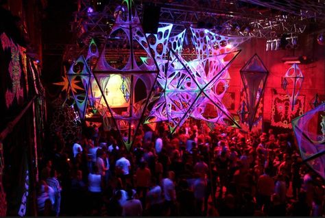 Every Berlin Club Worth Going To In 2018 Techno Underground Party Alte Münze Germany Honeymoon, Underground Rave Aesthetic, Japan Theme, Underground Techno, Berlin Club, Berlin Techno, Rave Aesthetic, Underground Club, San Myshuno