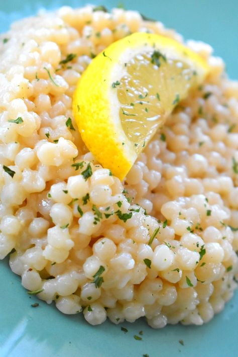 Different Types Of Couscous, Garlic Parmesan Couscous, Cheesy Pearl Couscous, Shrimp And Couscous Recipes, Couscous Bowl Recipes, Dinner Couscous, Sides For Dinner, Recipes Couscous, Parmesan Couscous