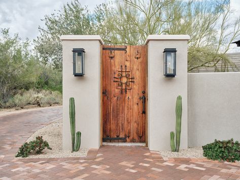 Two Entrances On Front Of House, Modern Adobe House, Modern Santa Fe Style, Entrance Courtyard, Modern Adobe, Courtyard Entrance, Adobe Interior, Adobe Home, French Oak Flooring