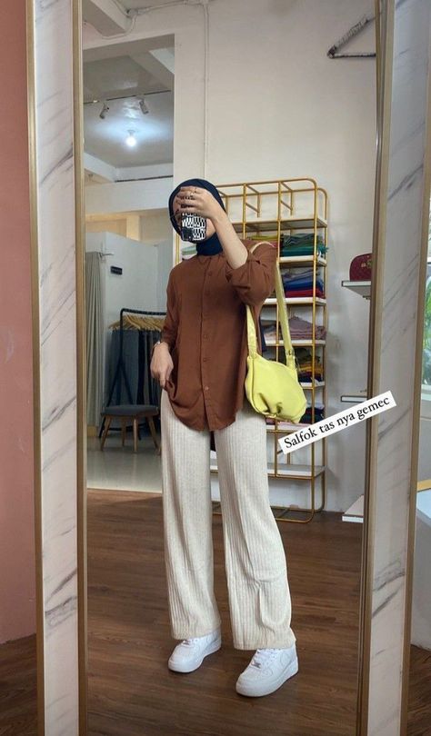 Casual Outfits Hijab, Kuliah Outfit, Ootd Ngampus, Outfit Ngampus, Outfit Hijab Casual, Rok Outfit, Muslim Outfits Casual, Hijab Style Casual, Hijabi Fashion Casual