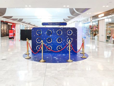 Starry Night Christmas, Experiential Marketing Events, Exhibition Display Design, Mall Decor, Night Christmas, A Starry Night, Starry Nights, Exhibition Booth Design, Event Activities