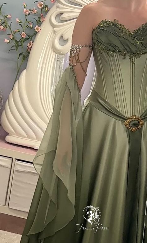 Witchy Dresses, Bridal Sleeves, Fantasy Outfits, Fantasy Dresses, Prom Dress Inspiration, Fantasy Gowns, Fairytale Dress, Fantasy Dress, Httyd