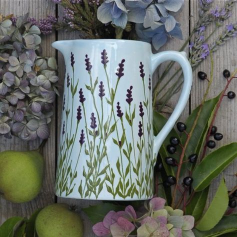 Lavender Milk, Lavender Paint, Cerámica Ideas, Pottery Painting Designs, Keramik Design, Pottery Jug, Earthenware Clay, Pottery Designs, Lavender Flowers