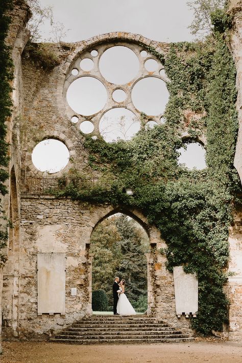 French fabulous elopement at Abbaye des Vaux de Cernay – Alex Mart Photography French Castle Wedding, Enchanted Forest Wedding, Medieval Wedding, Wedding Furniture, Wedding Painting, Tuscan Wedding, Ireland Wedding, Places To Get Married, Wedding Hall