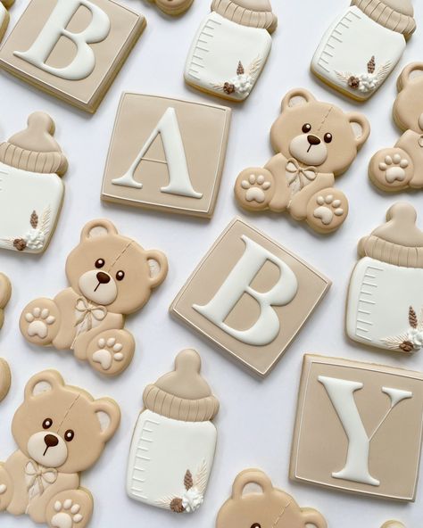 Baby shower
Teddy bear cookies
Teddy bear 
Baby shower cookies
Gender neutral cookies Teddy Bear Baby Shower Cookies, Bear Baby Shower Cookies, Baby Shower Biscuits, Baby Shower Oso, Teddy Bear Baby Shower Theme, Baby Shower Themes Neutral, Teddy Bear Cookies, Bear Baby Shower Theme, Baby Shower Dessert Table