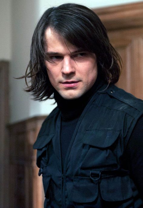 Vampire Academy Dimitri, Danila Kozlovsky, Dimitri Belikov, Vampire Academy, Long Hair Styles Men, Pretty Men, My Crush, Vampire Diaries, Celebrity Crush